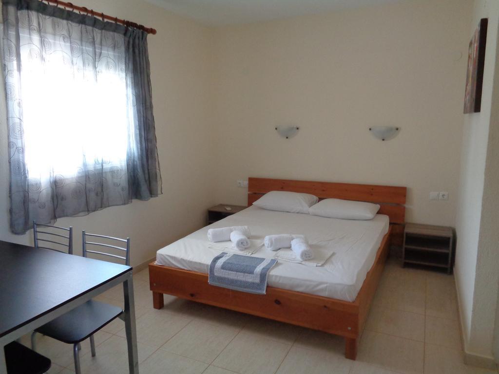 Vergina Pension Sarti Buitenkant foto
