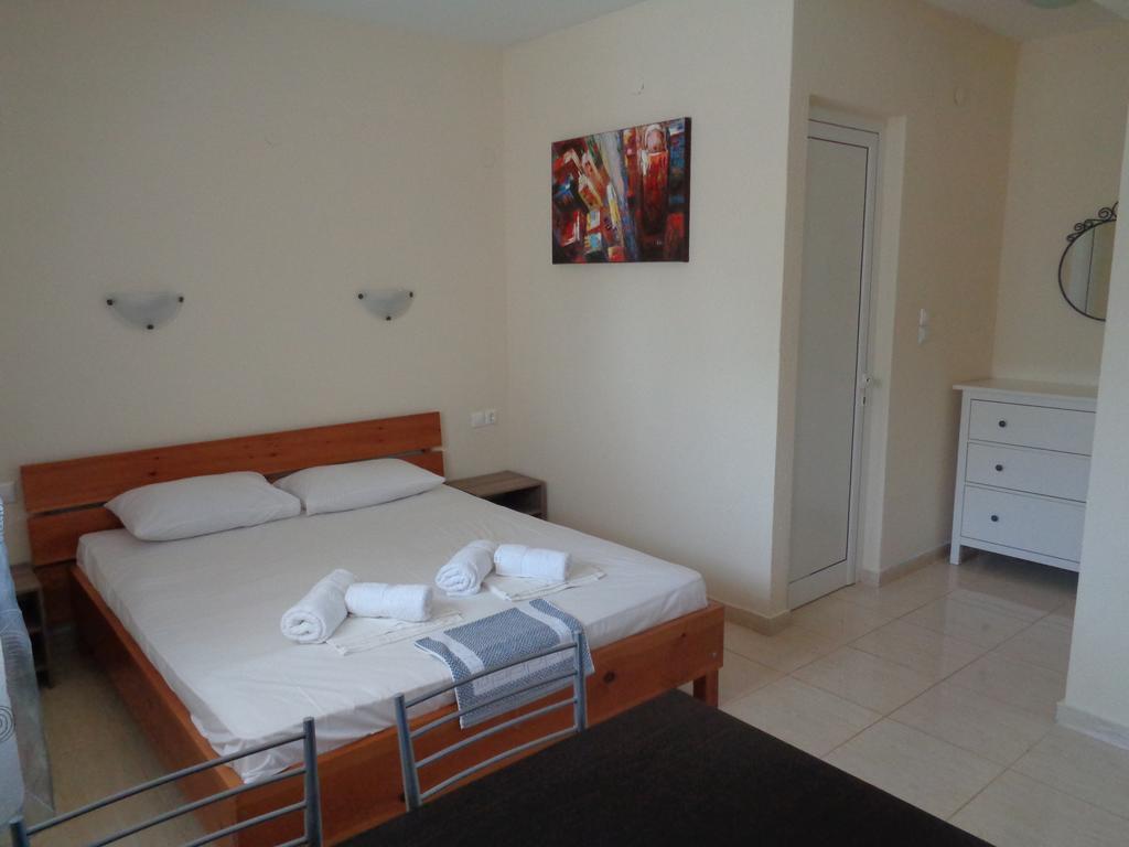 Vergina Pension Sarti Buitenkant foto