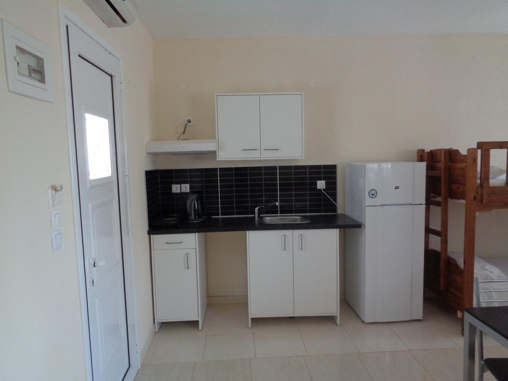 Vergina Pension Sarti Buitenkant foto